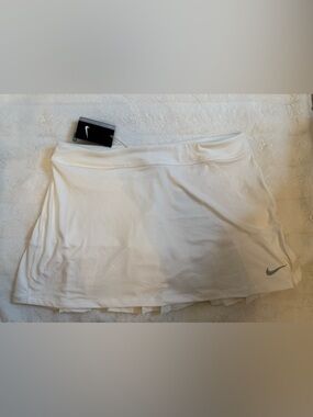 Nike White Tennis Golf Skirt